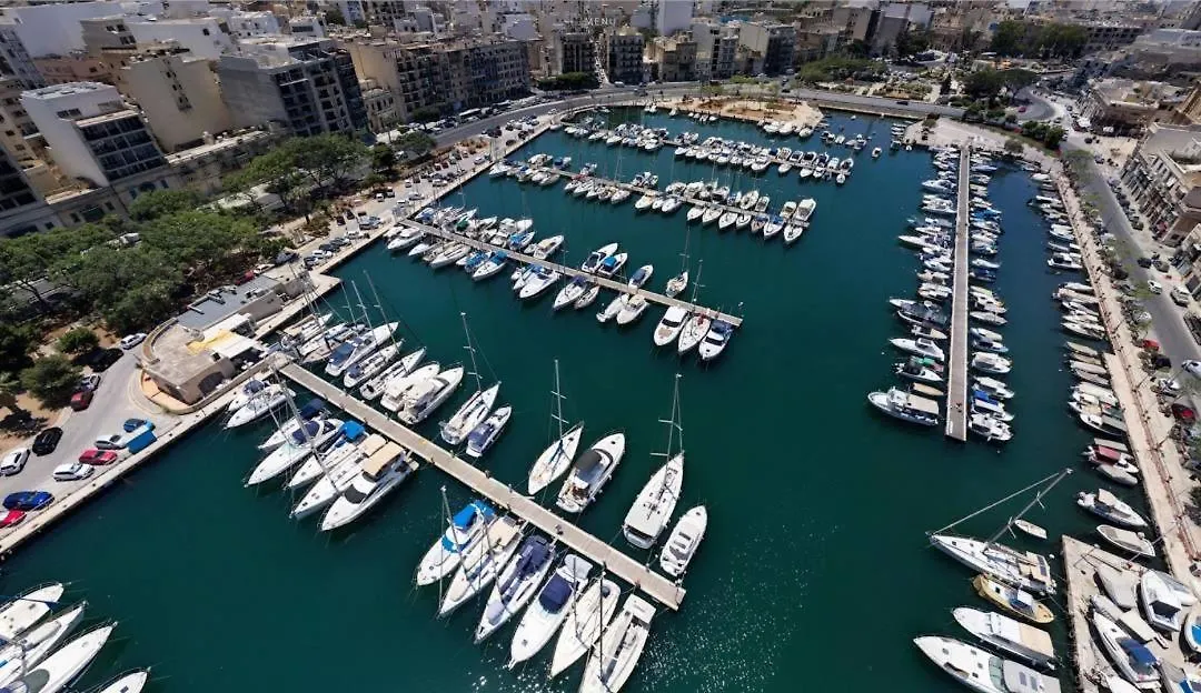 Modern 3Br Home With Stunning Marina View In Pieta By 360 Estates Apartment
