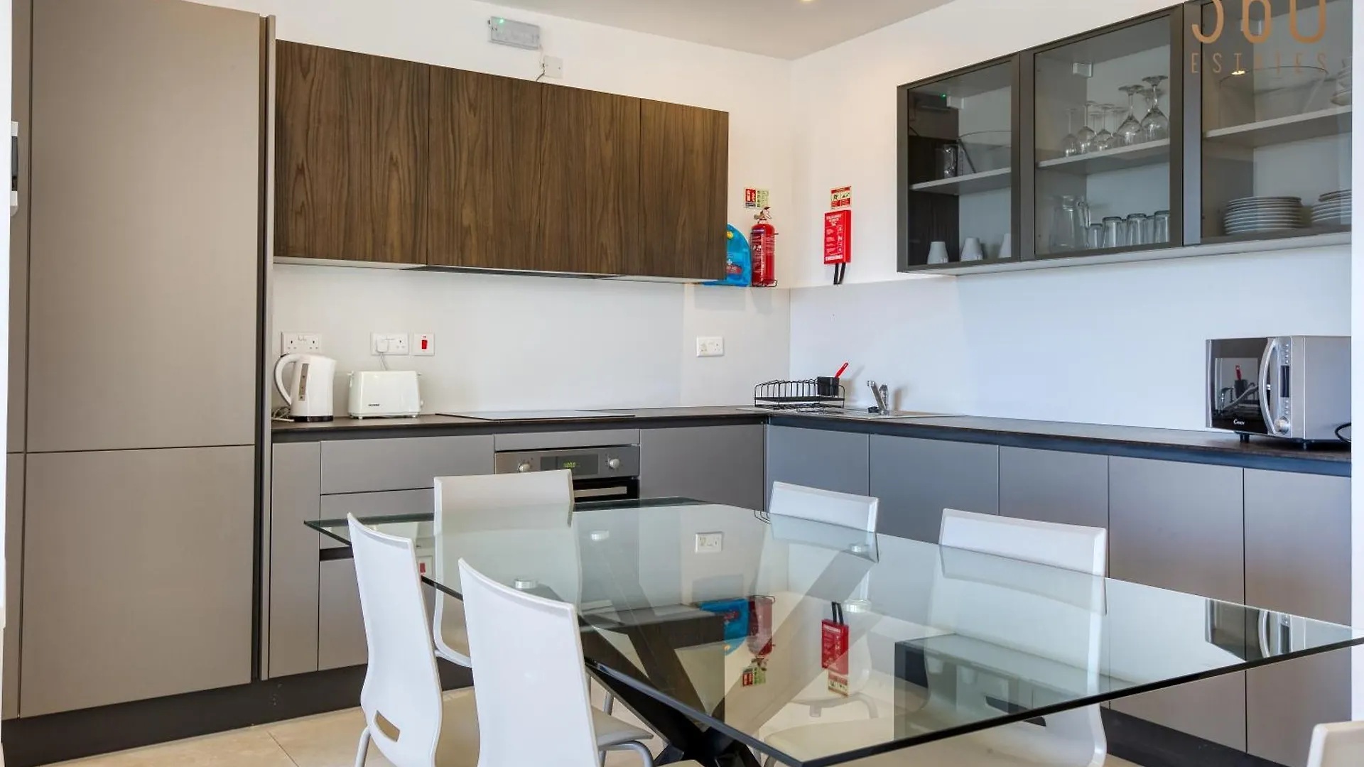 Modern 3Br Home With Stunning Marina View In Pieta By 360 Estates Apartment