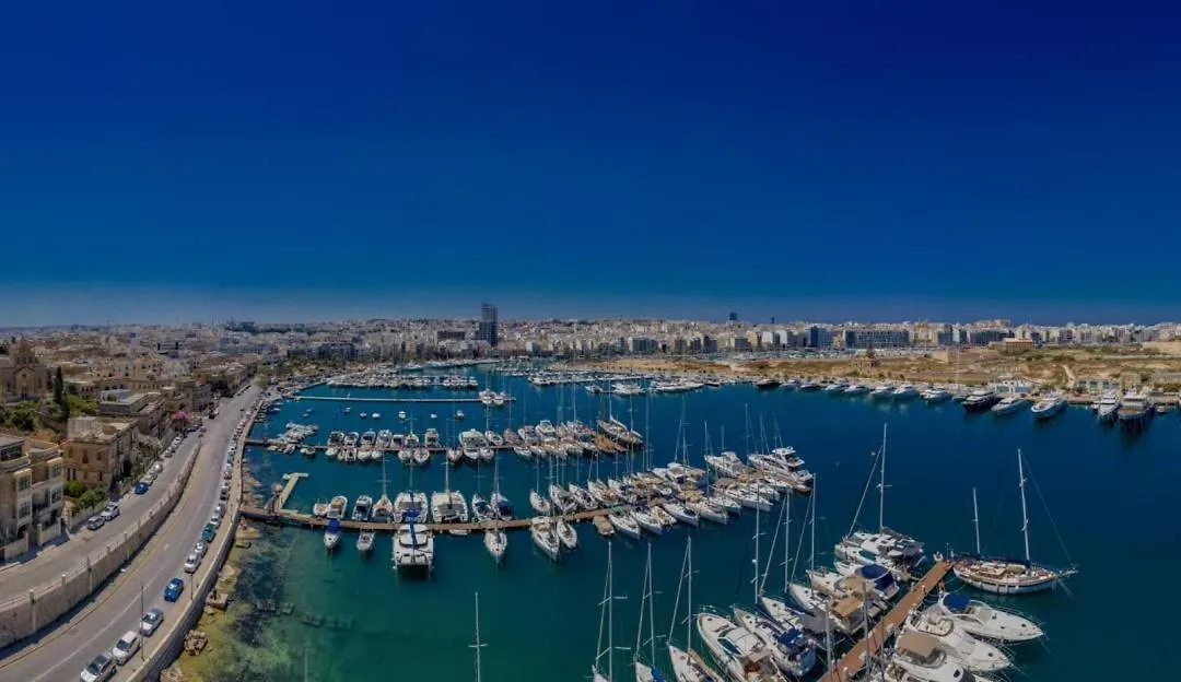 Modern 3Br Home With Stunning Marina View In Pieta By 360 Estates