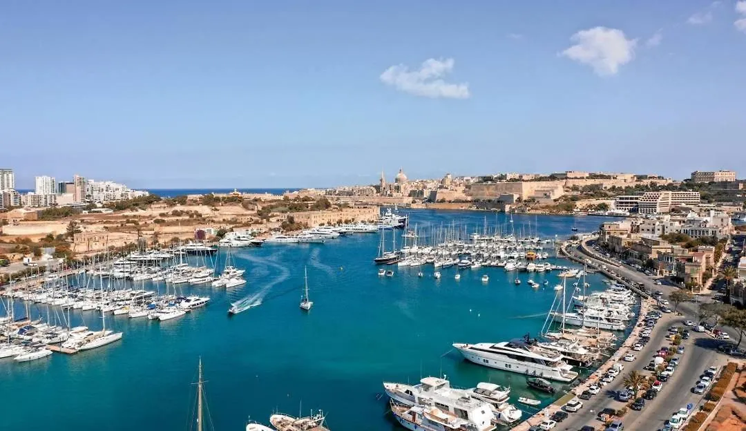 Modern 3Br Home With Stunning Marina View In Pieta By 360 Estates Malta
