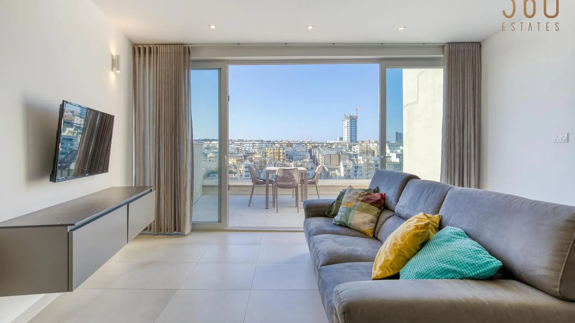 Apartment Modern 3Br Home With Stunning Marina View In Pieta By 360 Estates